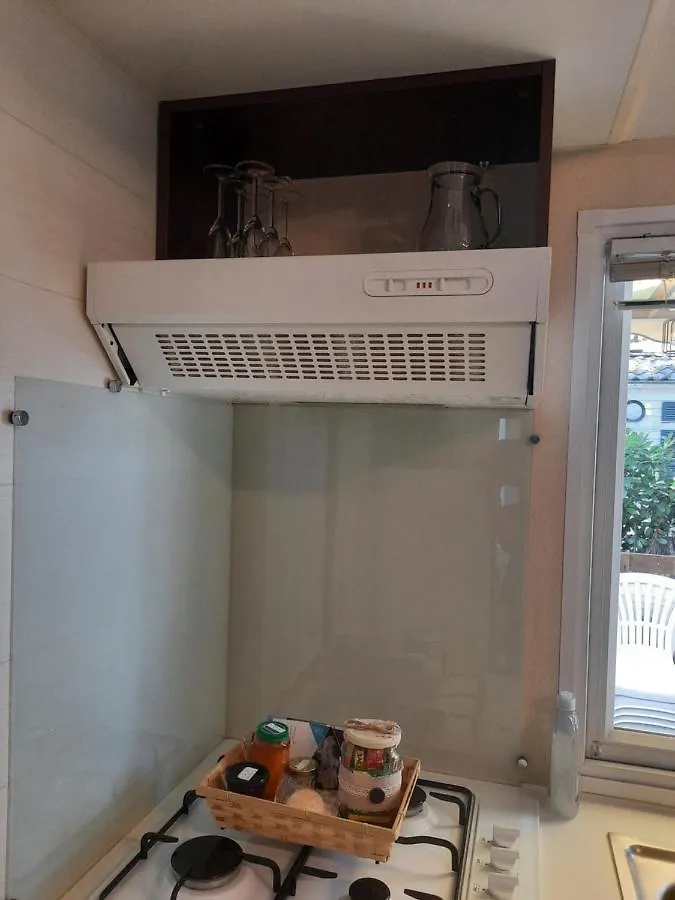 Mobile-Home Hyeres Var Climatise Dans Camping Avec Piscine Jusqu'A 6 Personnes